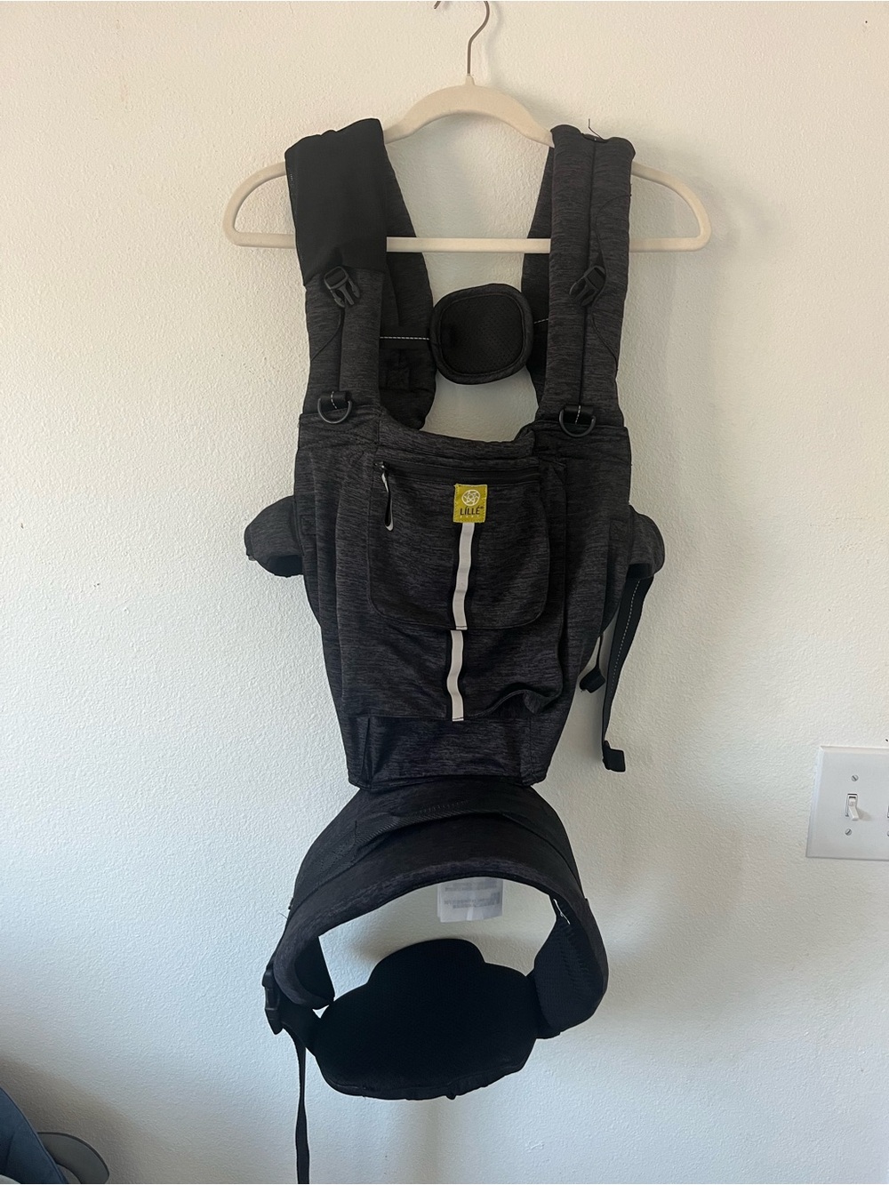 LILLEBABY all seasons carrier